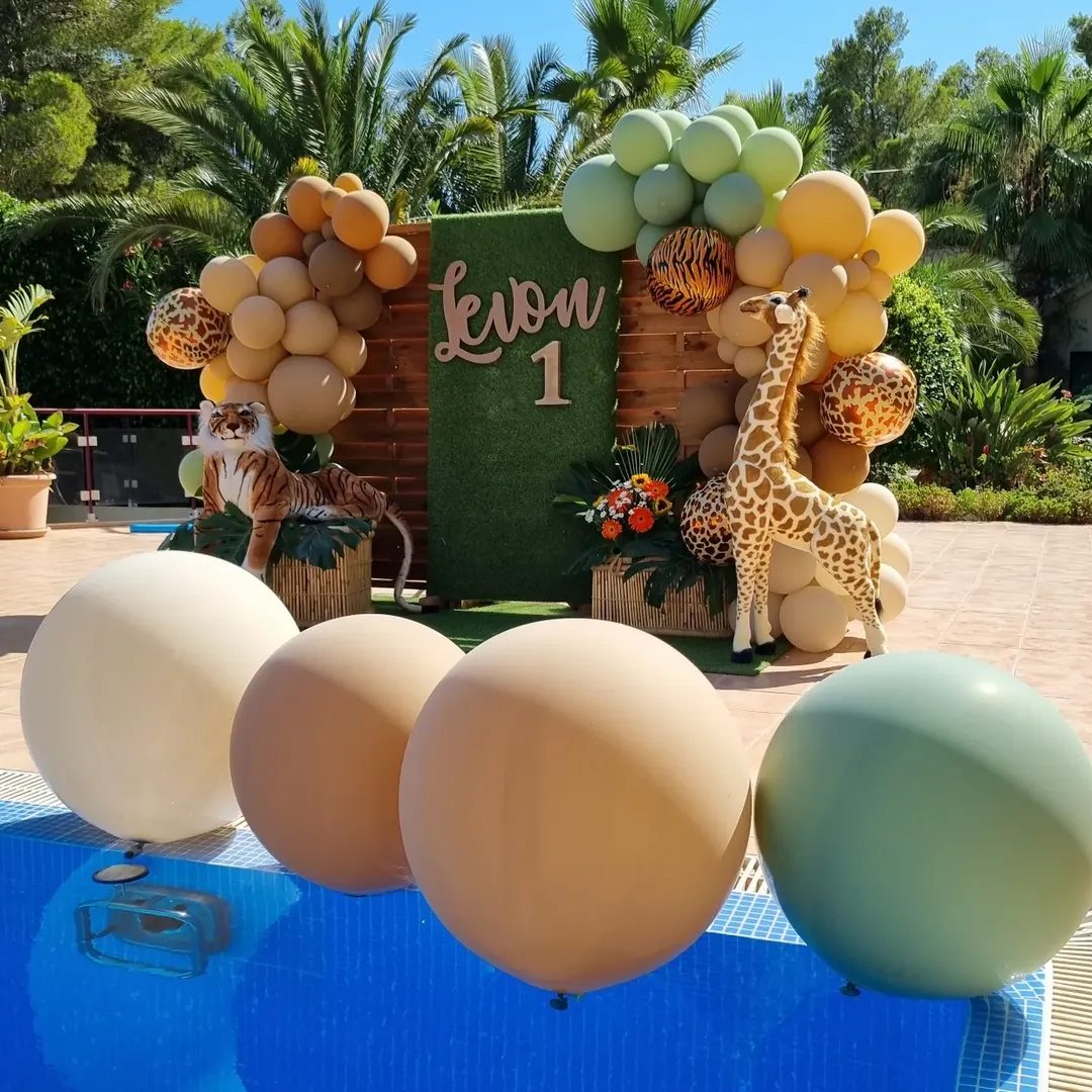 Zona de fotos con globos gigantes